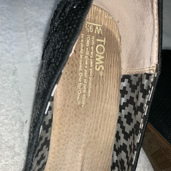 Tom’s Sequined Wedge - Picture 6 of 7